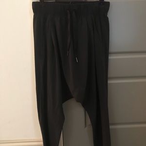 Lululemon harem pants parachute pants